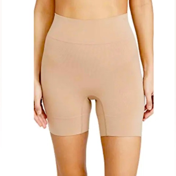 Women’s Yummie Bria Comfortably Curved Shaping Short, Sz L/XL - Picture 1 of 4
